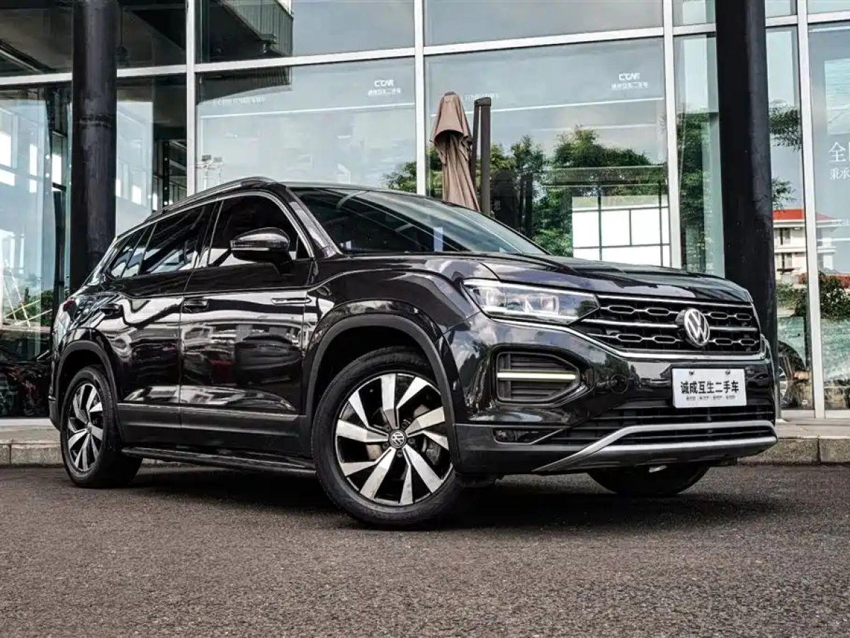 VOLKSWAGEN TAYRON