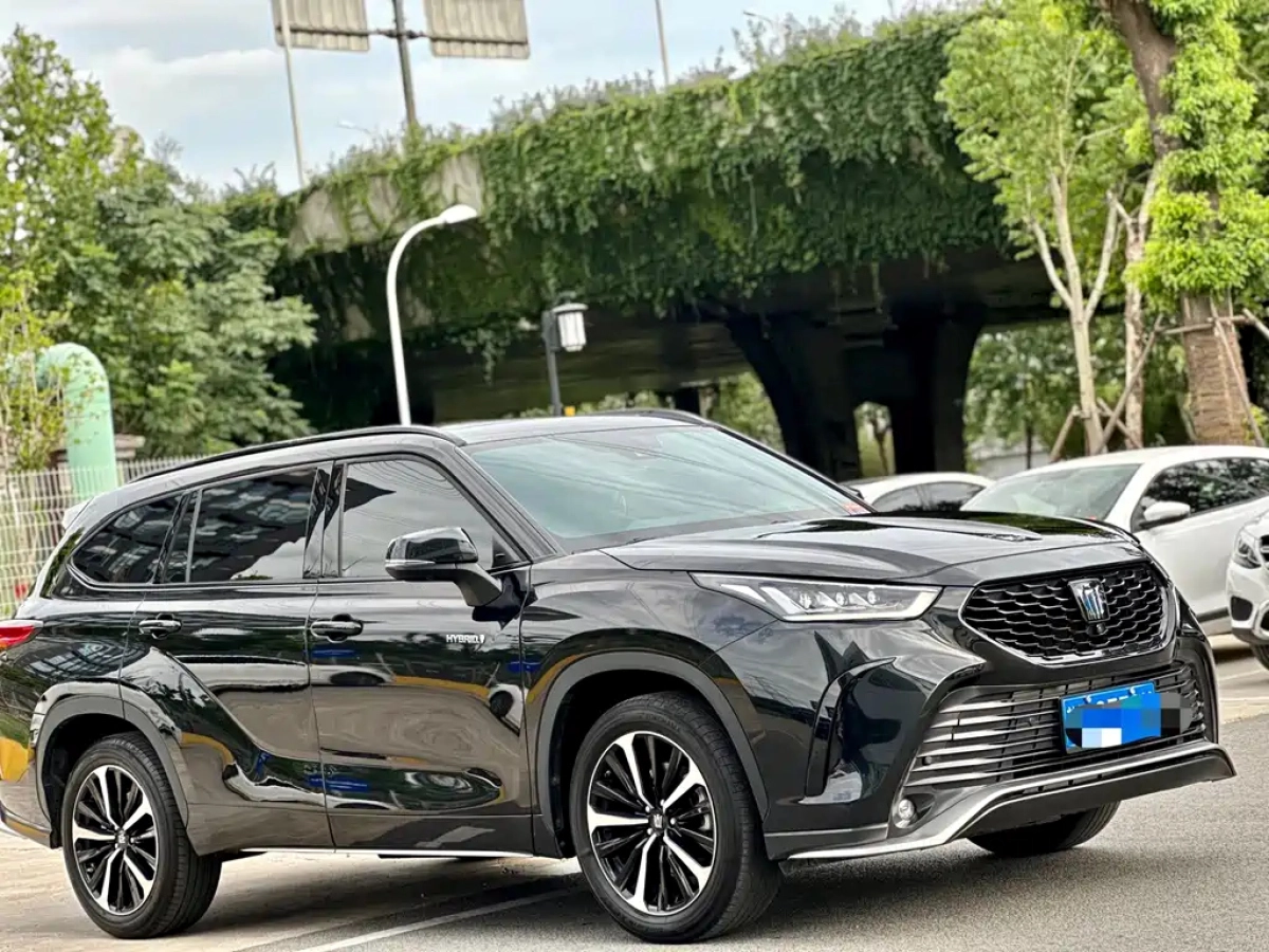 TOYOTA CROWN LUFANG