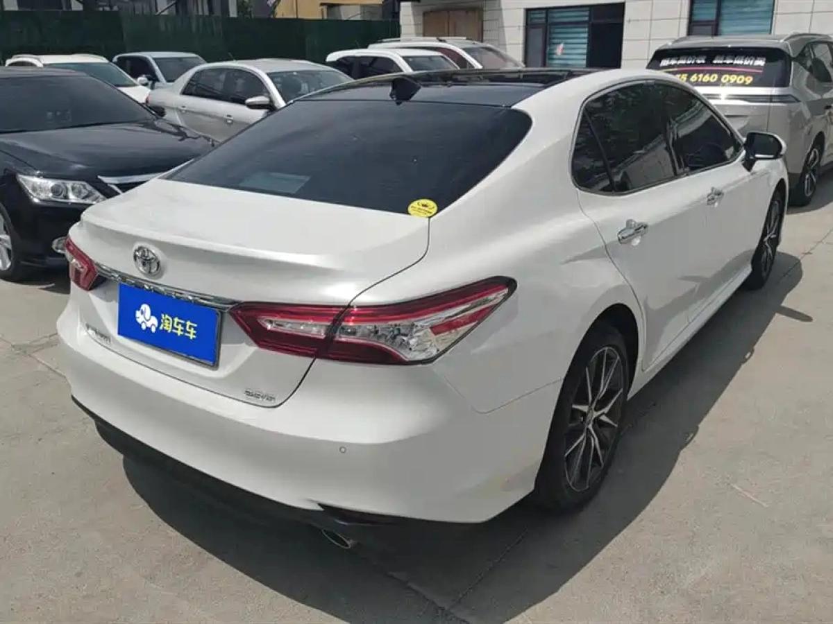 TOYOTA CAMRY