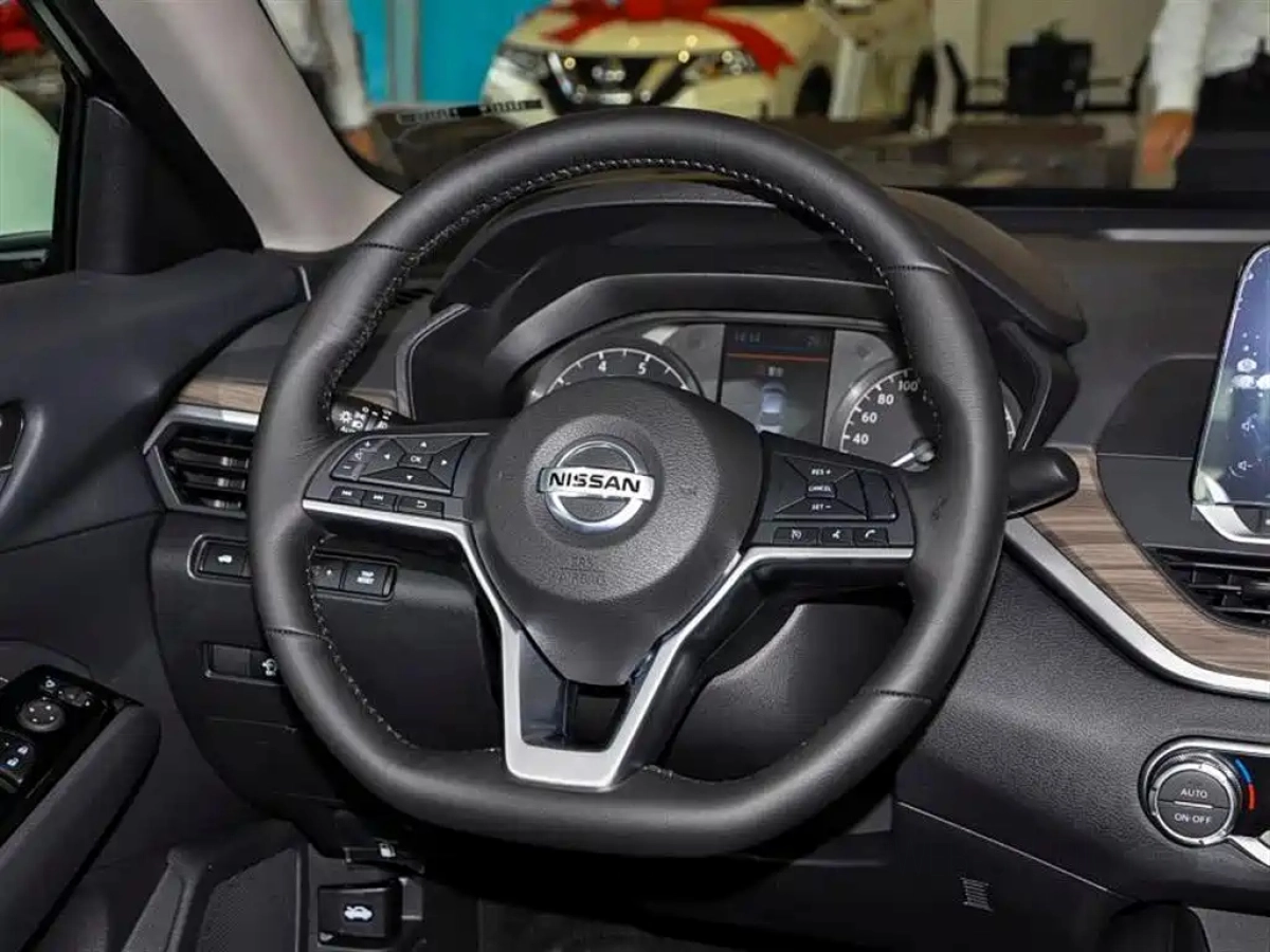 NISSAN TEANA