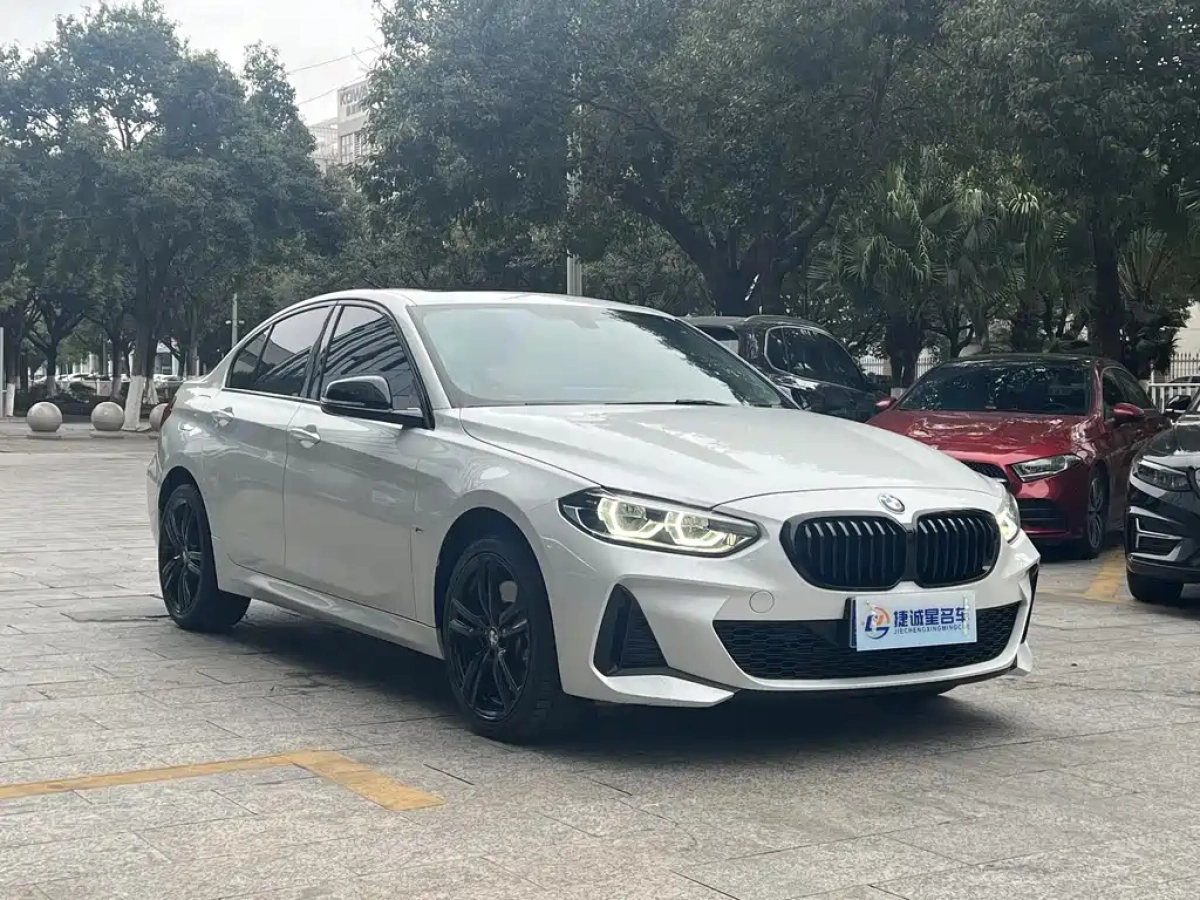 BMW 1-SERIES