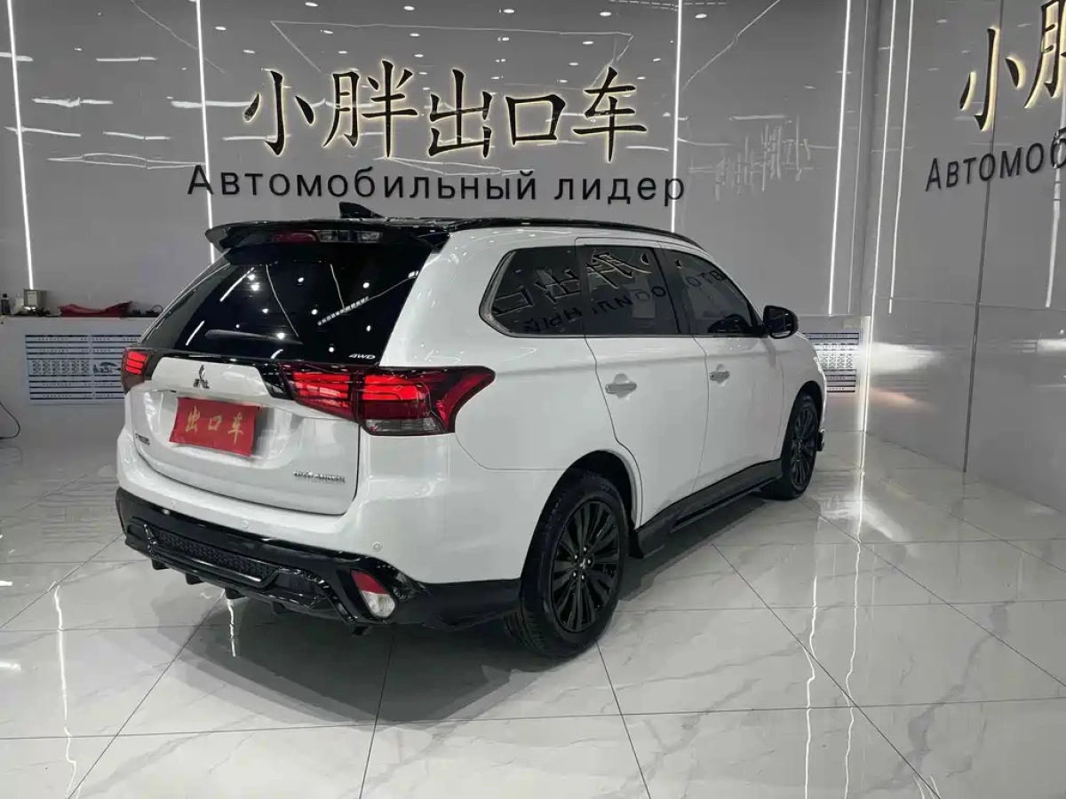 MITSUBISHI OUTLANDER