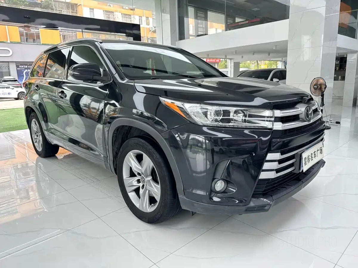 TOYOTA HIGHLANDER