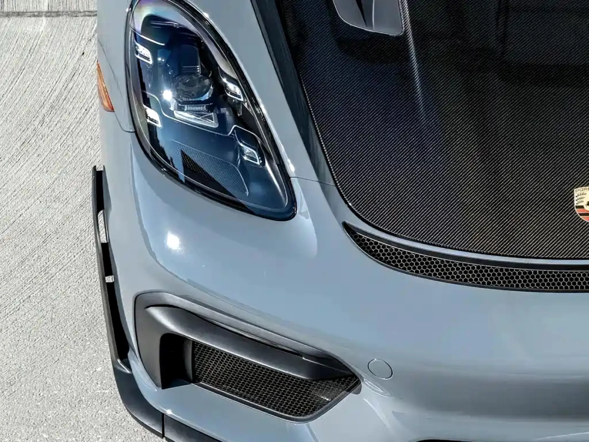 PORSCHE 718