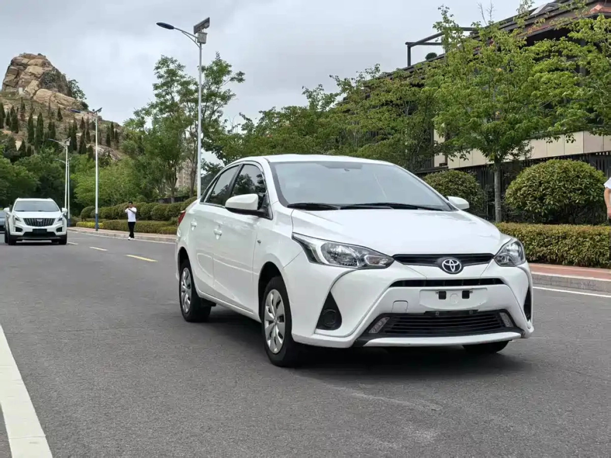 TOYOTA YARIS L ENJOY