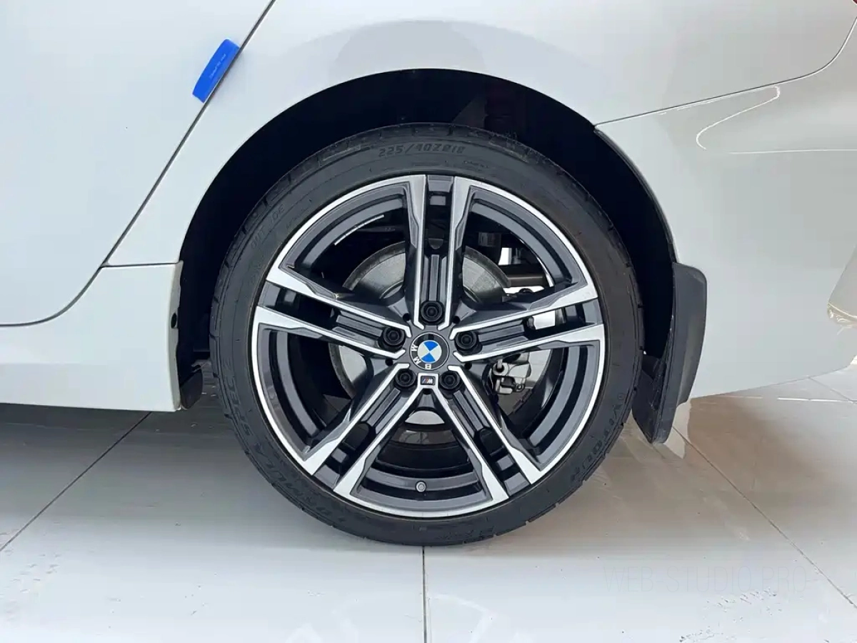 BMW 1-SERIES