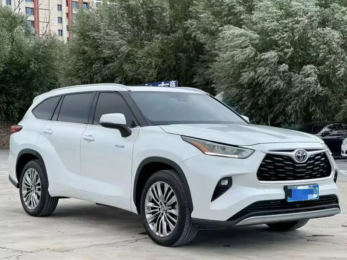 TOYOTA HIGHLANDER