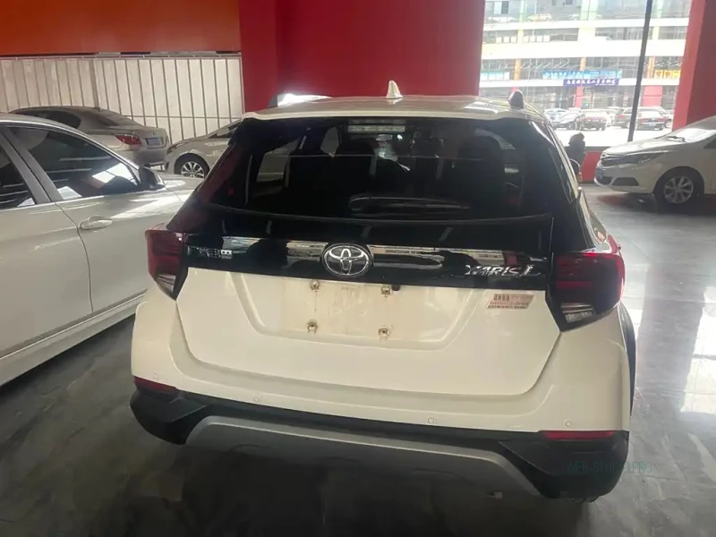 TOYOTA YARIS L DAZZLING