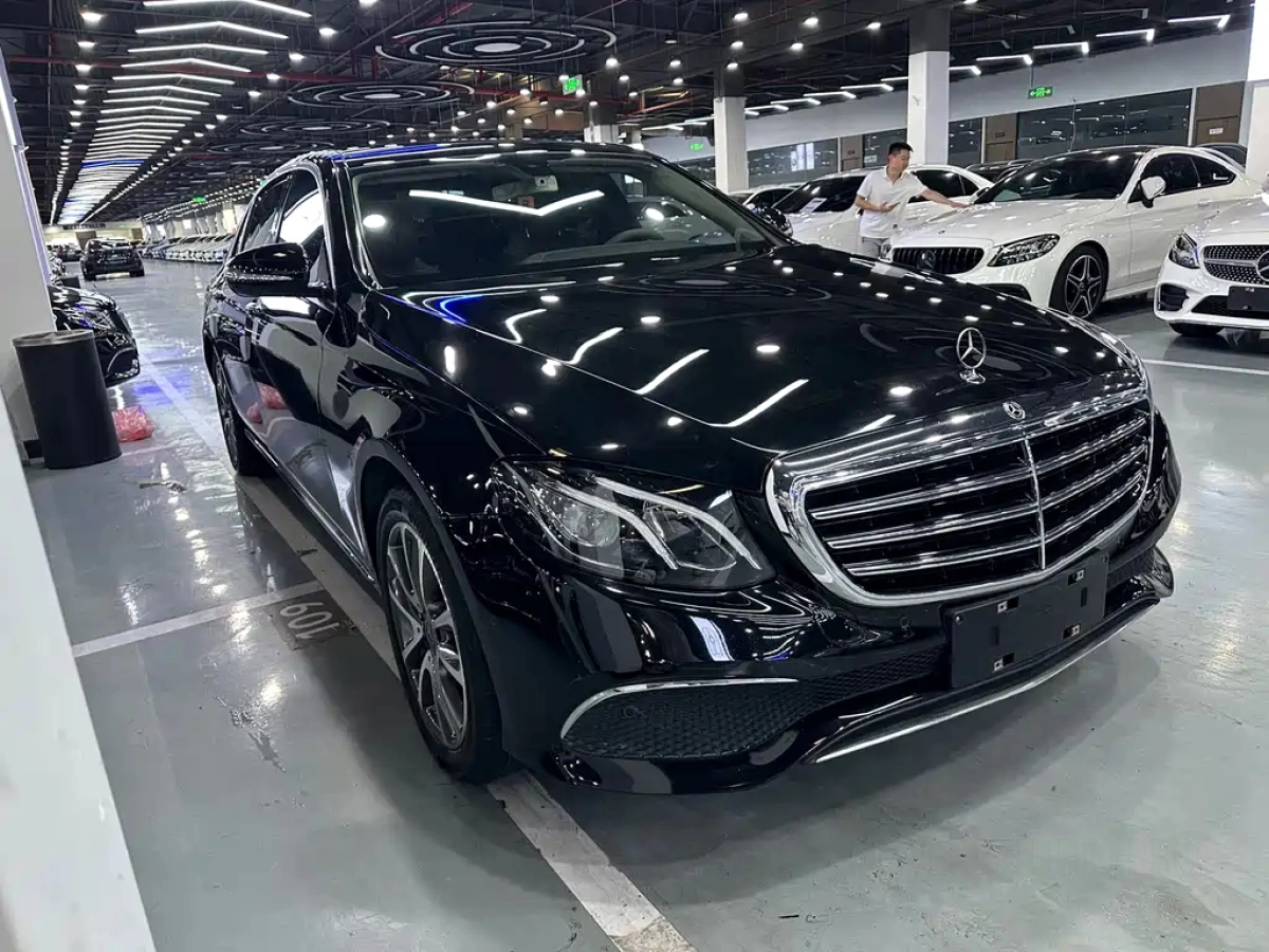 MERCEDES BENZ E-CLASS