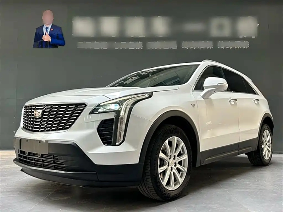 CADILLAC XT4