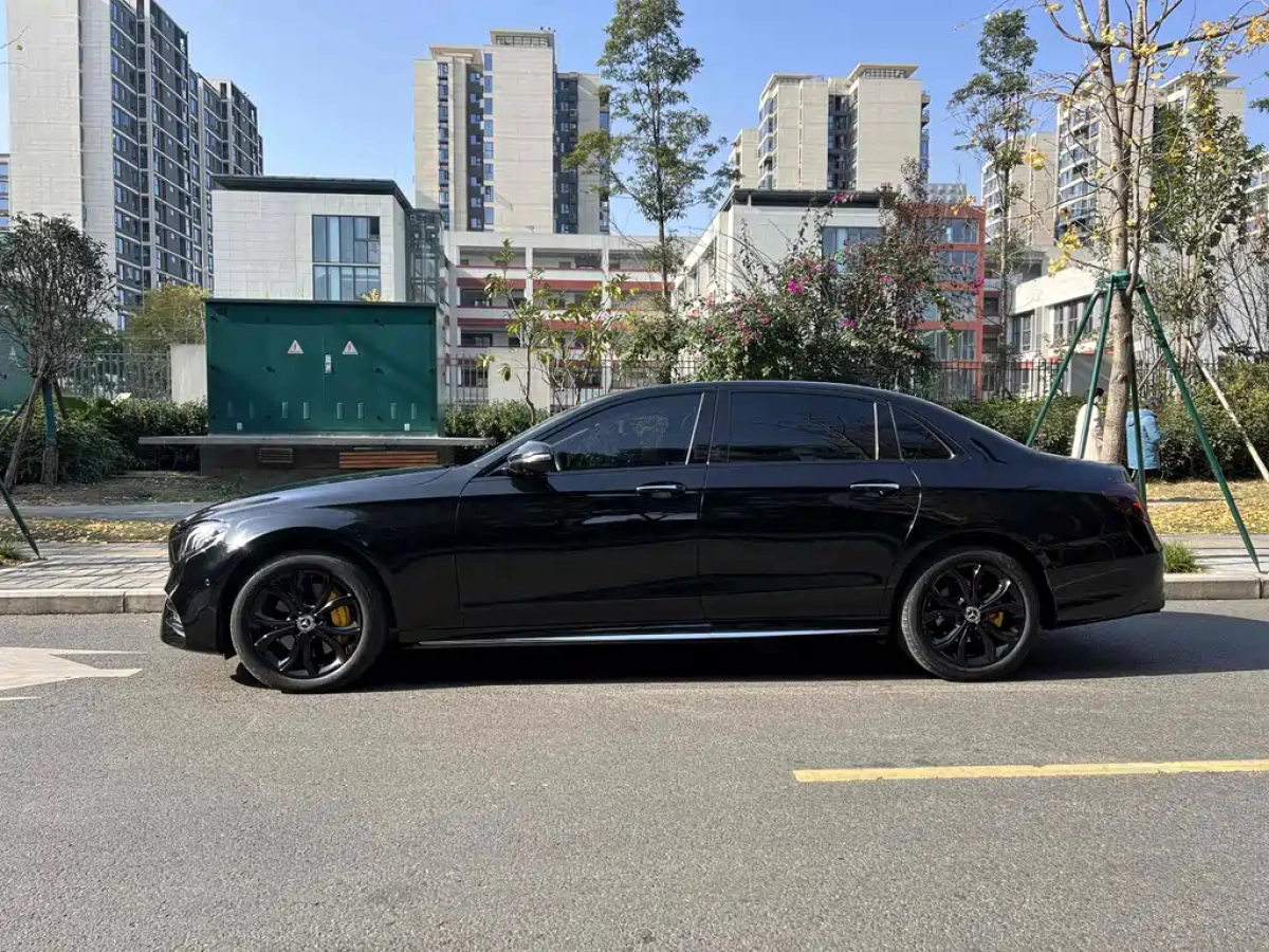 MERCEDES BENZ E-CLASS
