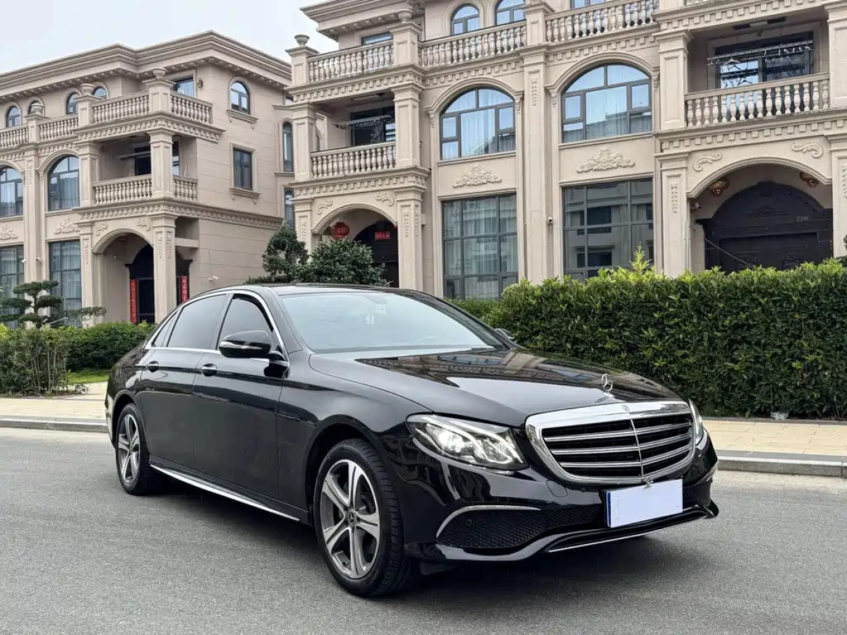 MERCEDES BENZ E-CLASS