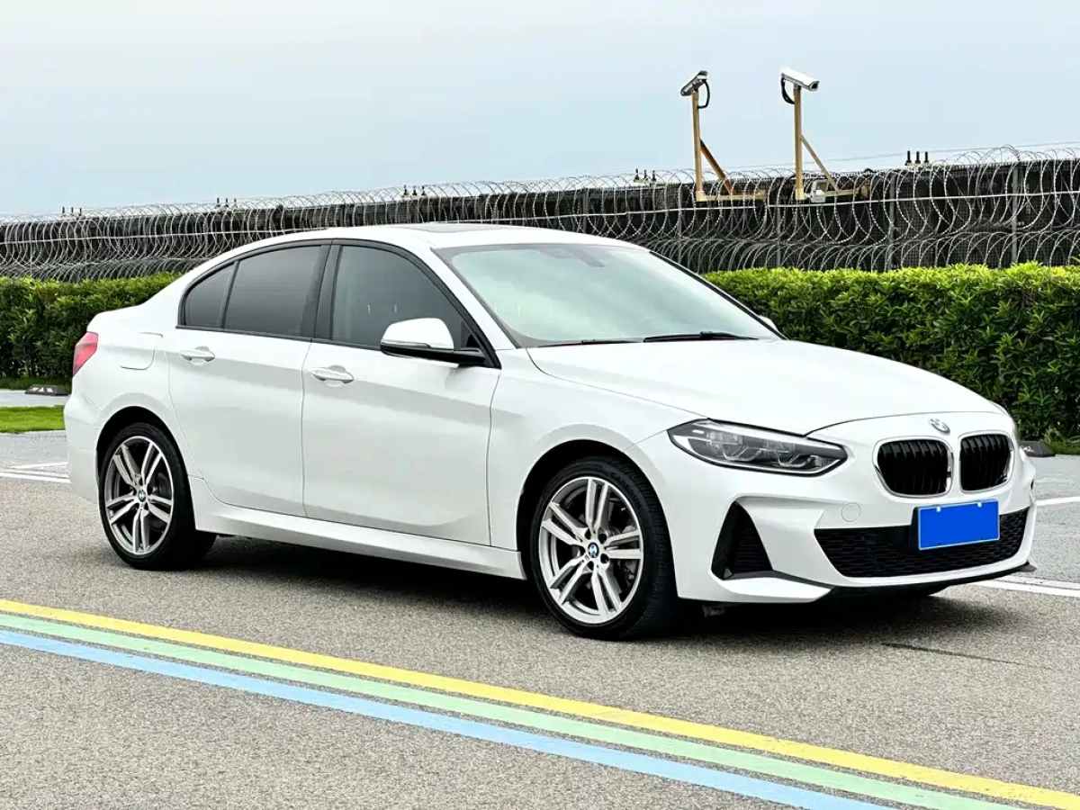BMW 1-SERIES