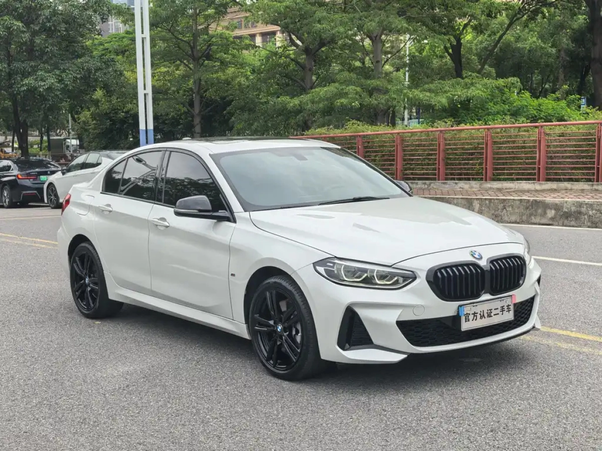 BMW 1-SERIES