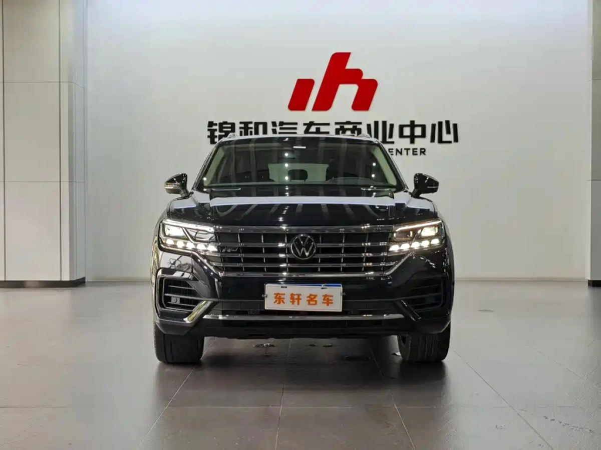 VOLKSWAGEN TOUAREG