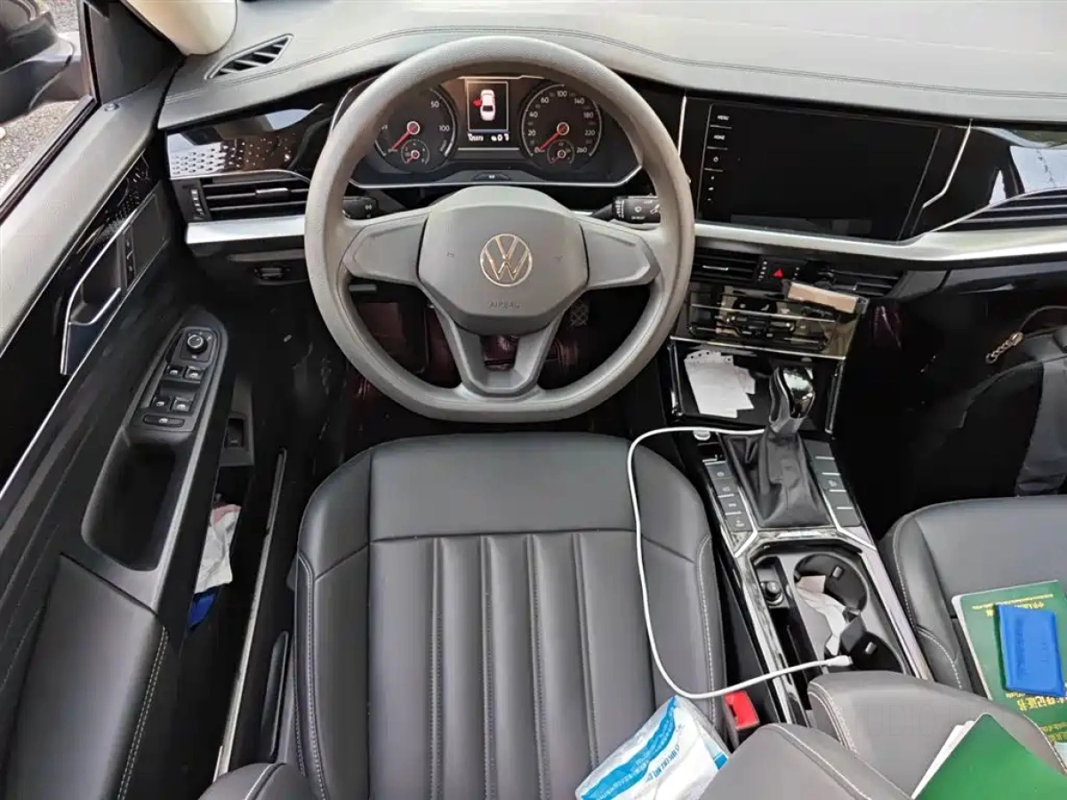 VOLKSWAGEN PASSAT NEW ENERGY