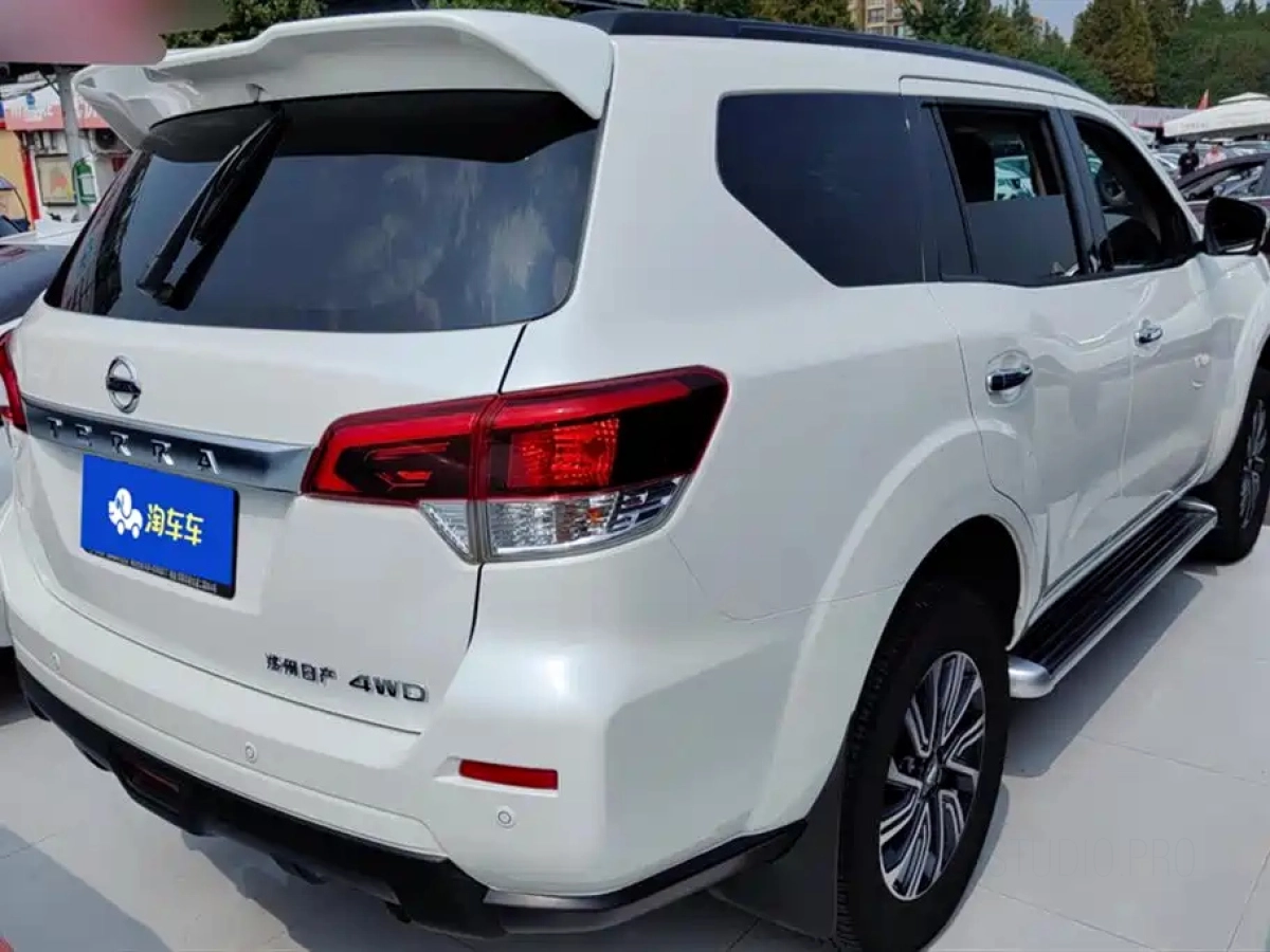 NISSAN TERRA