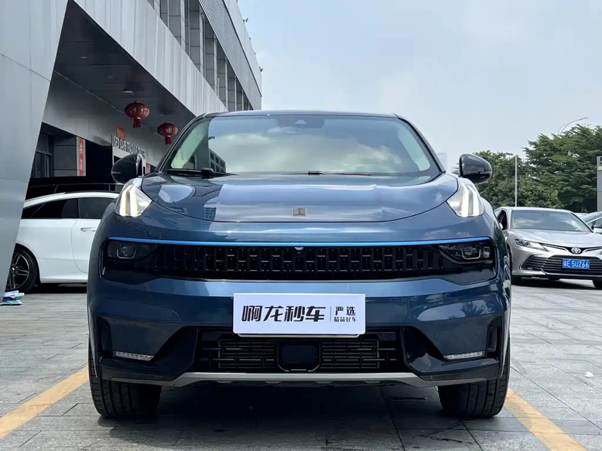 LYNK&CO 05