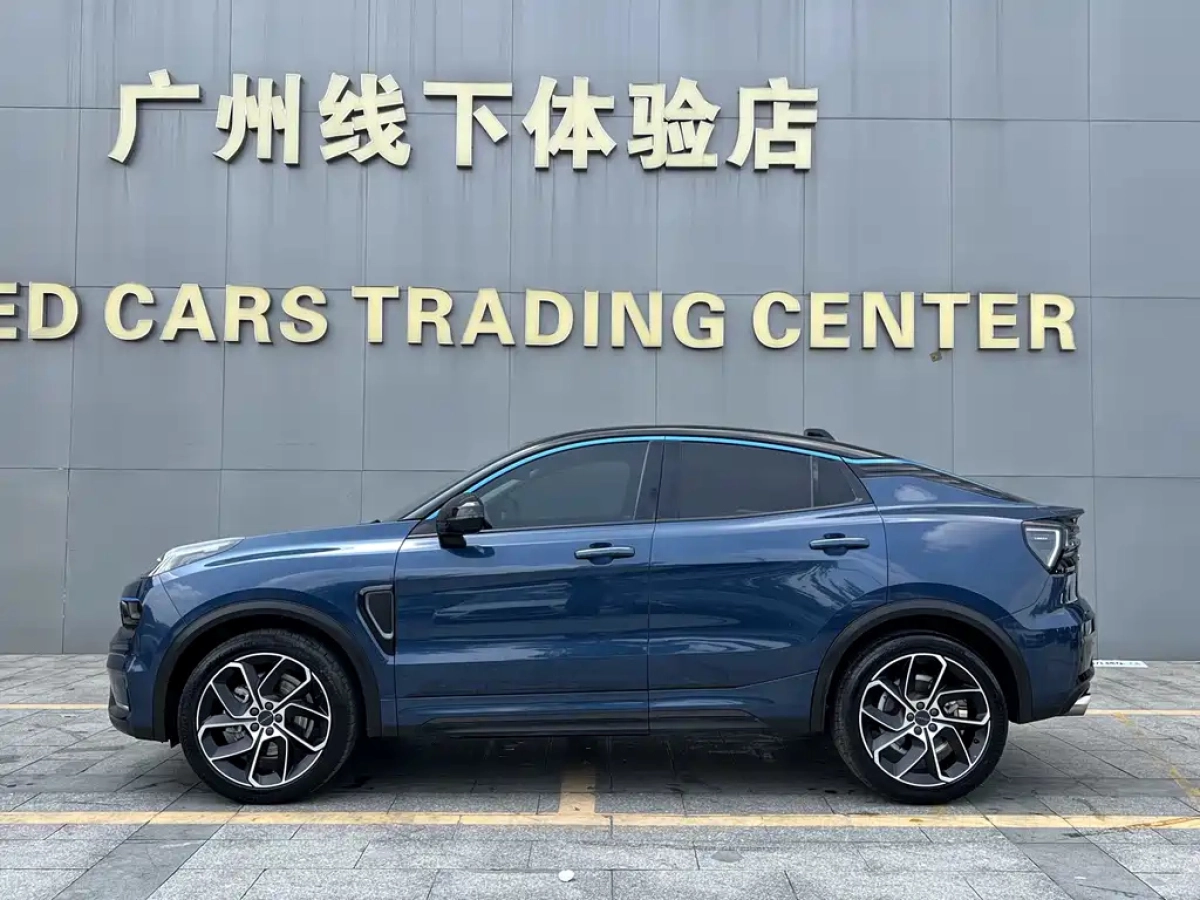 LYNK&CO 05