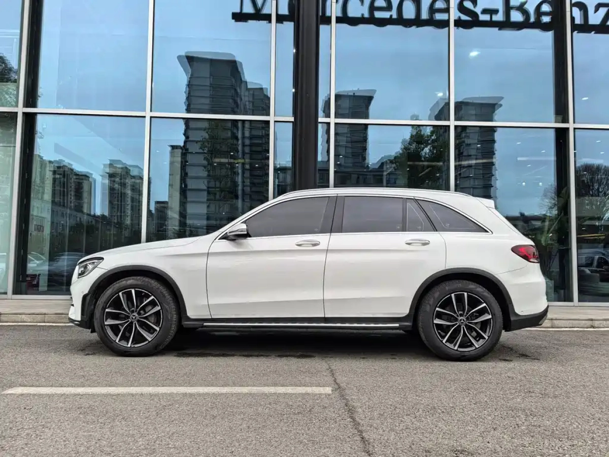 MERCEDES BENZ GLC