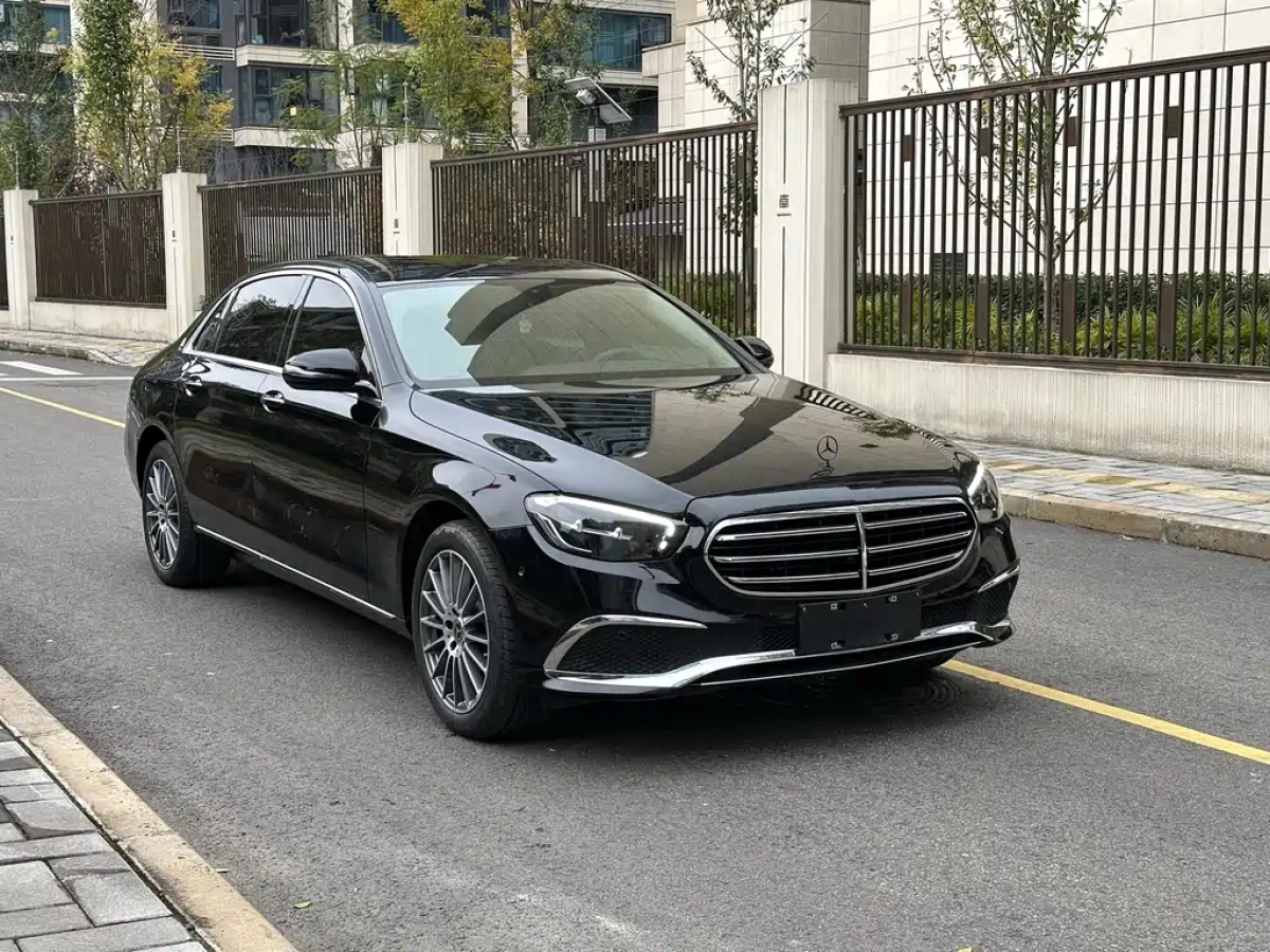 MERCEDES BENZ E-CLASS