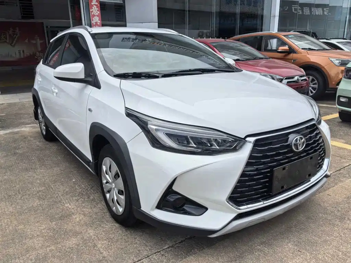 TOYOTA YARIS L DAZZLING
