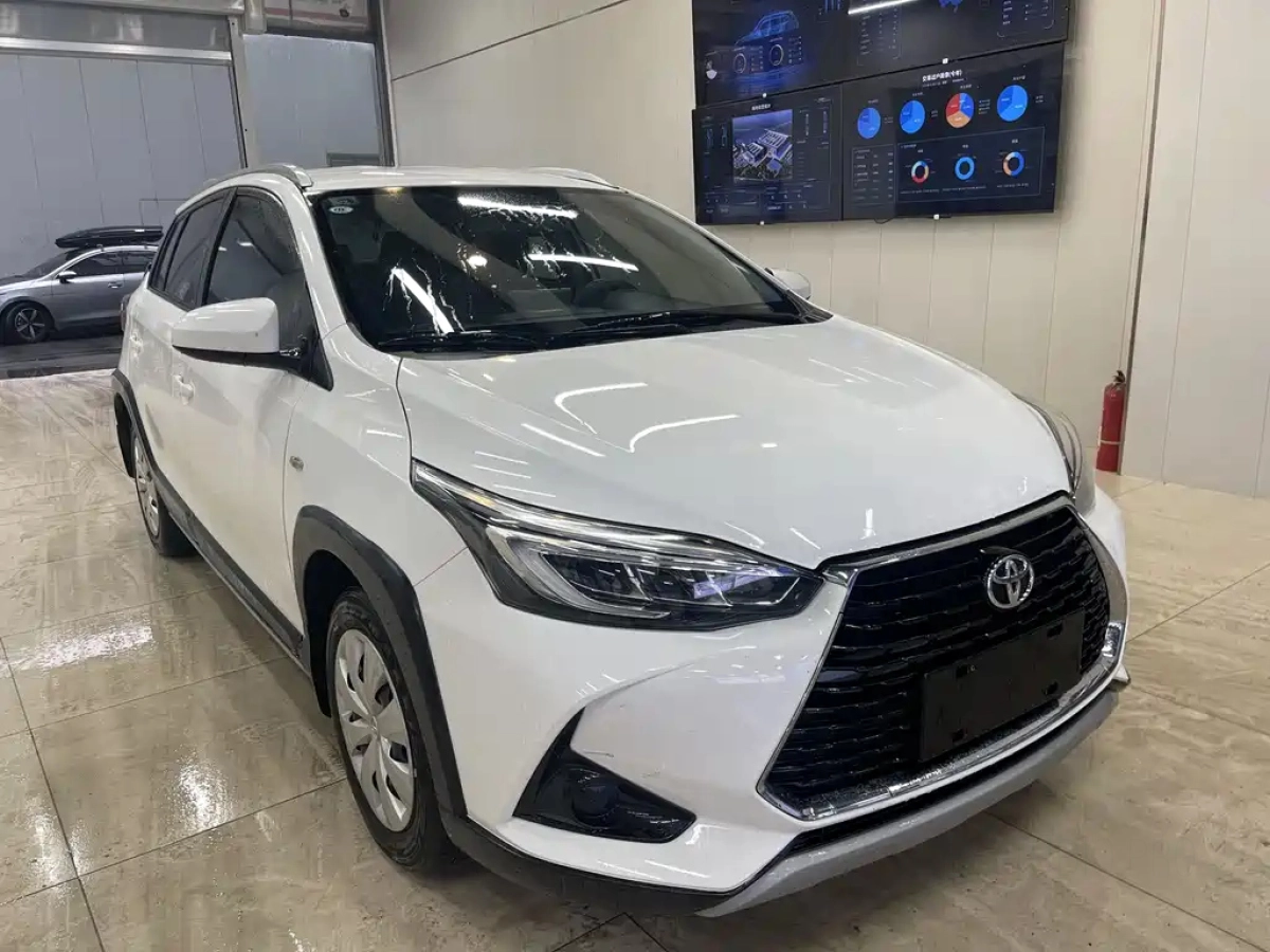 TOYOTA YARIS L DAZZLING