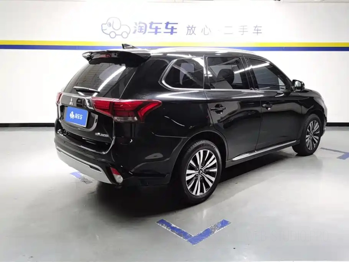 MITSUBISHI OUTLANDER