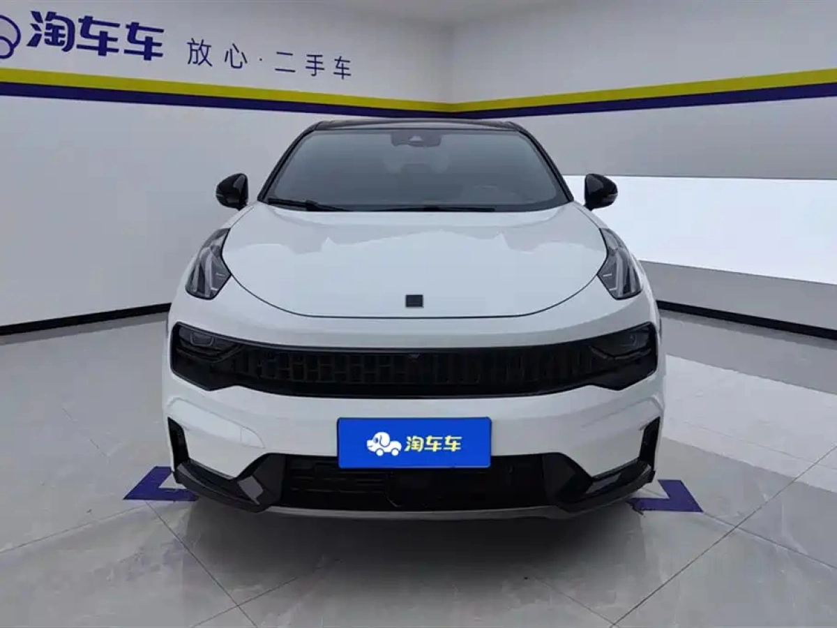 LYNK&CO 05