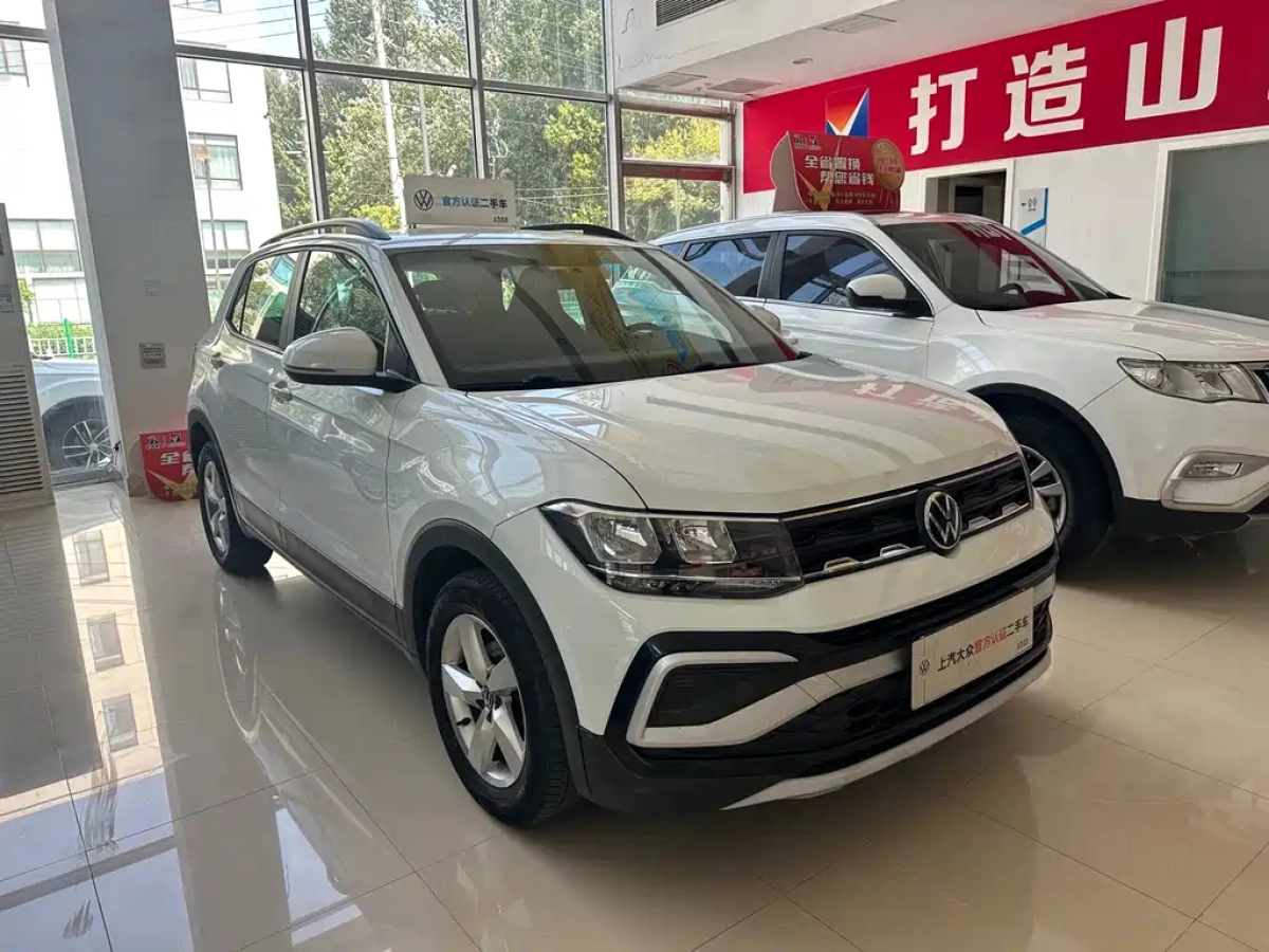 VOLKSWAGEN T-CROSS