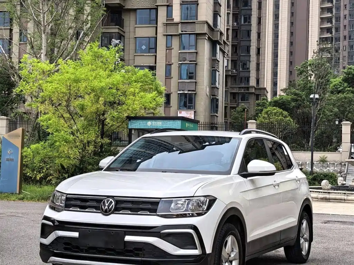 VOLKSWAGEN T-CROSS