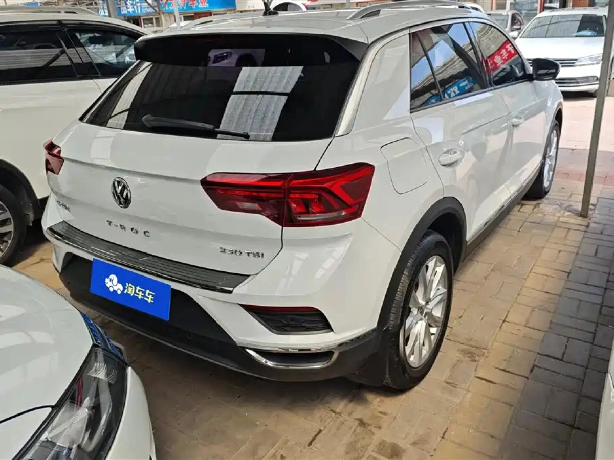 VOLKSWAGEN T-ROC TANGE