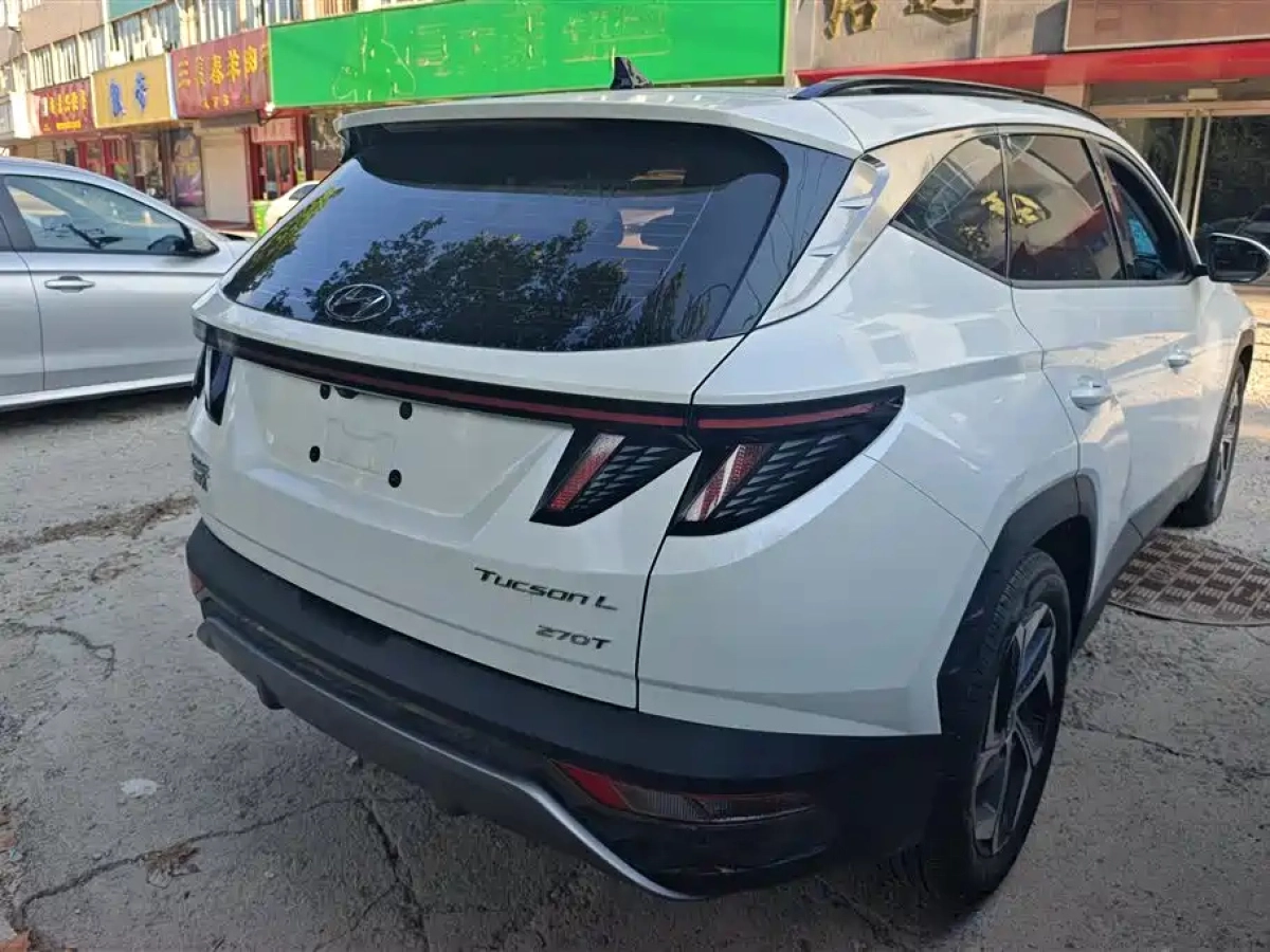 HYUNDAI TUCSON