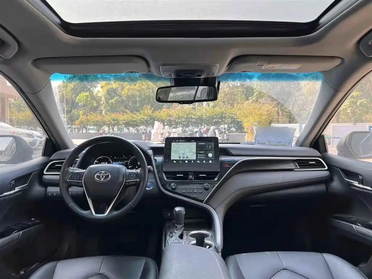 TOYOTA CAMRY