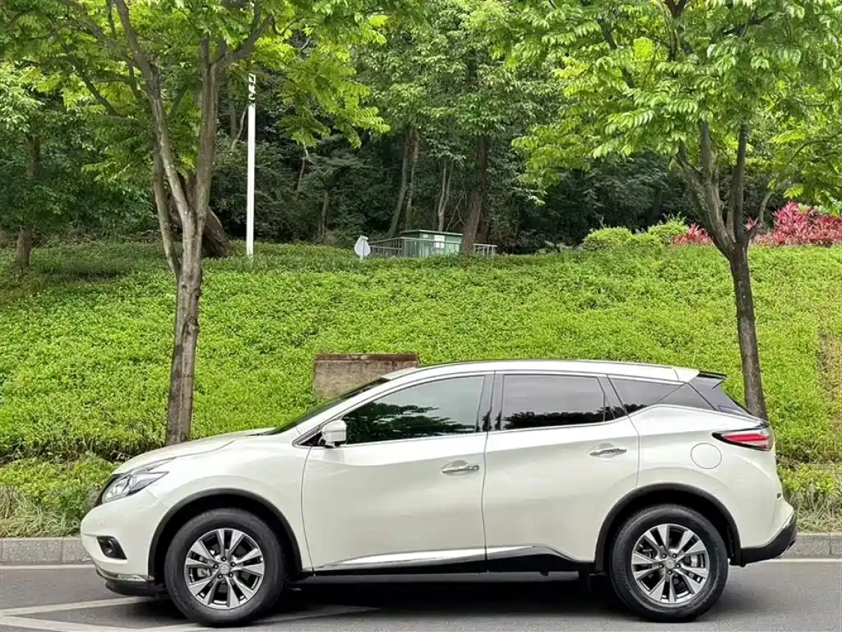 NISSAN MURANO