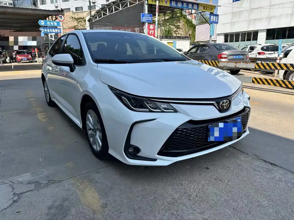 TOYOTA COROLLA