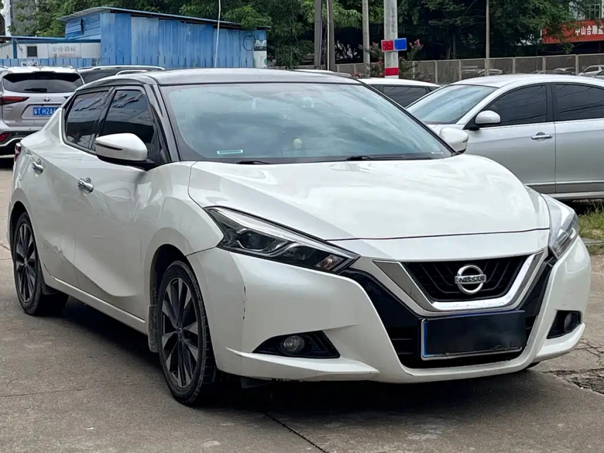 NISSAN LANNIA