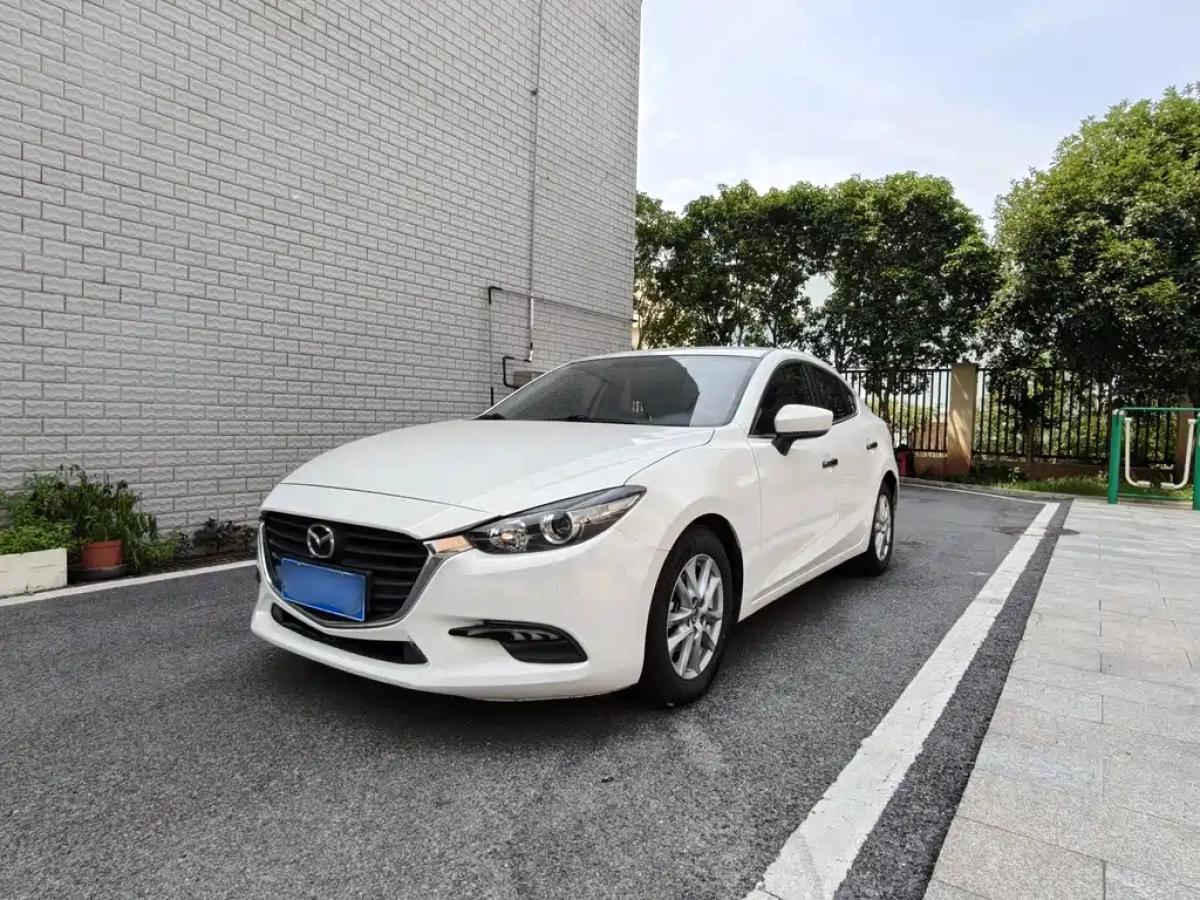MAZDA 3 AXELA