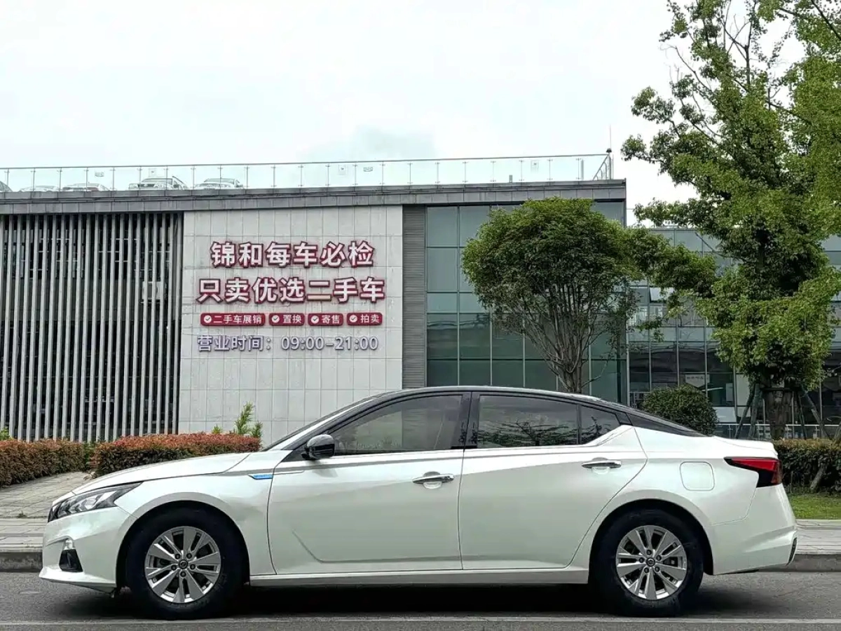 NISSAN TEANA