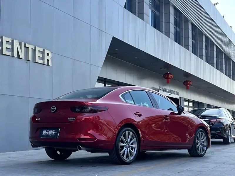 MAZDA 3 AXELA