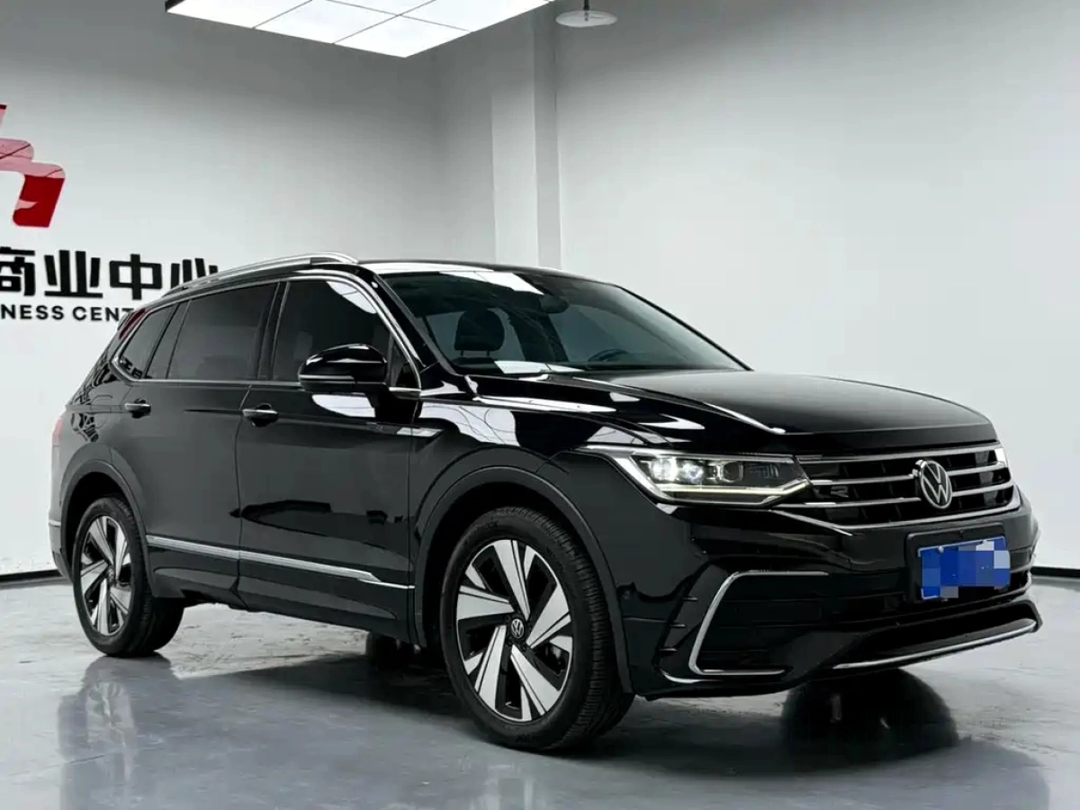 VOLKSWAGEN TIGUAN L