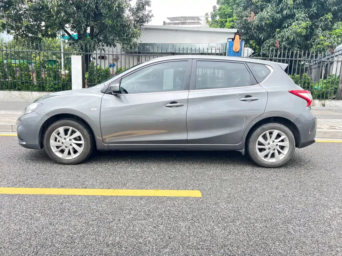 NISSAN TIIDA TIIDA