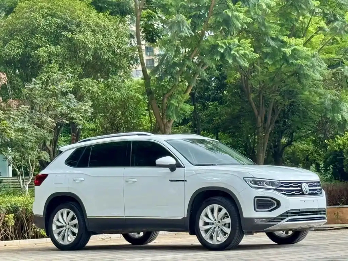 VOLKSWAGEN TAYRON
