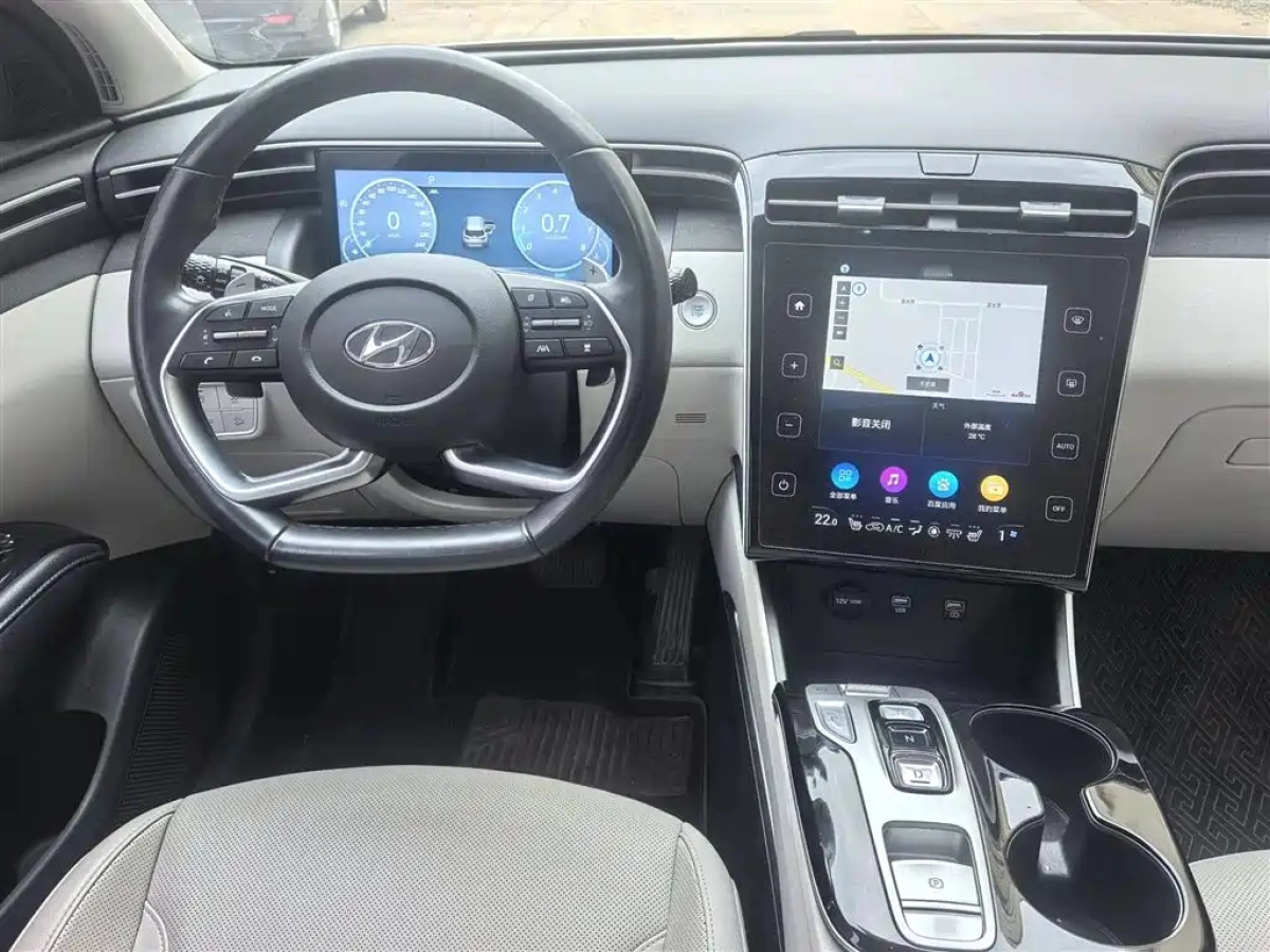 HYUNDAI TUCSON
