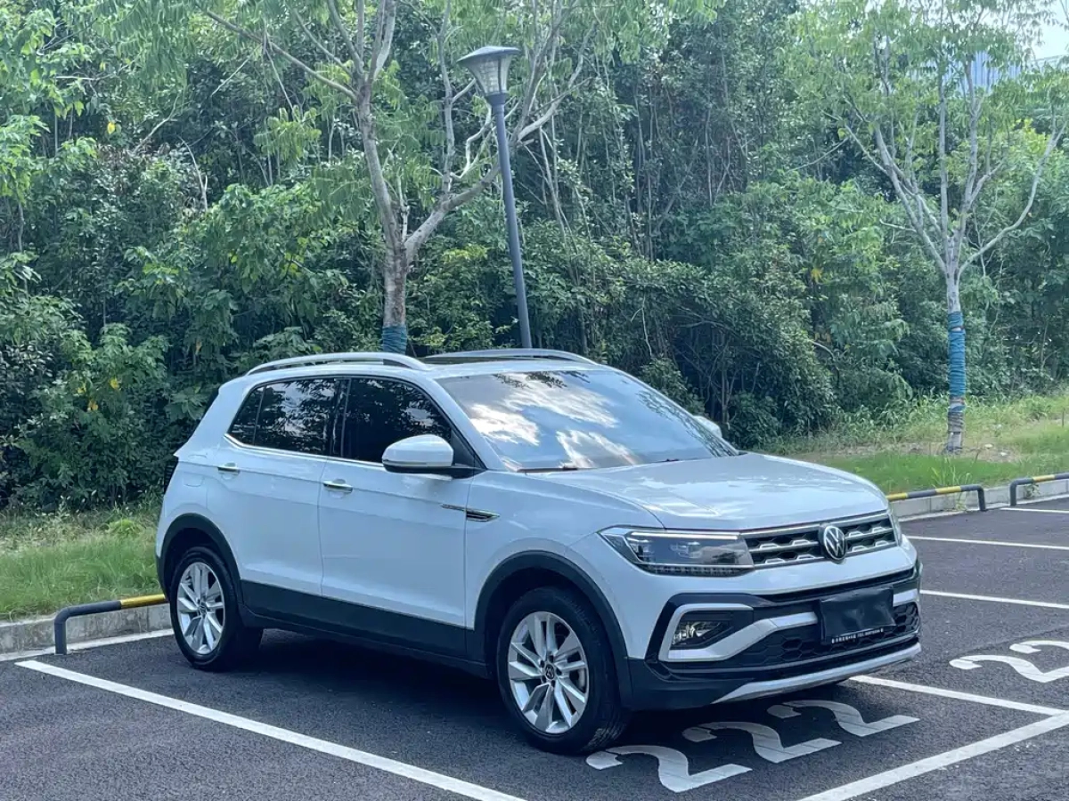 VOLKSWAGEN T-CROSS