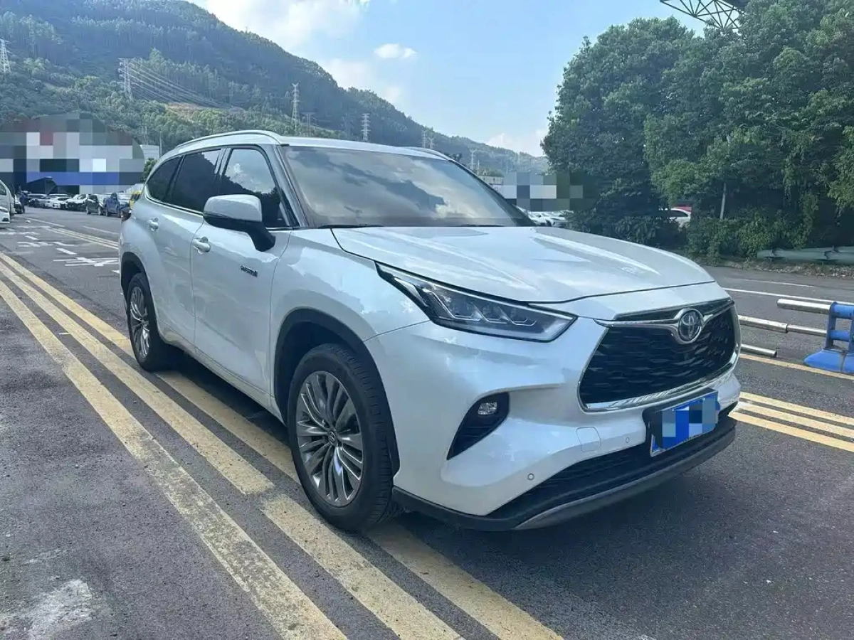 TOYOTA HIGHLANDER