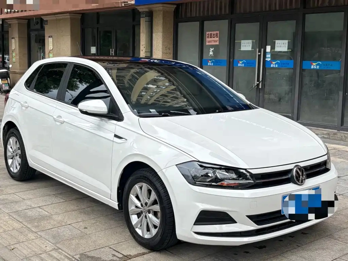 VOLKSWAGEN POLO