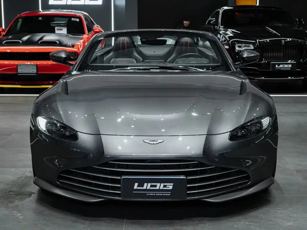 ASTON MARTIN V8 VANTAGE