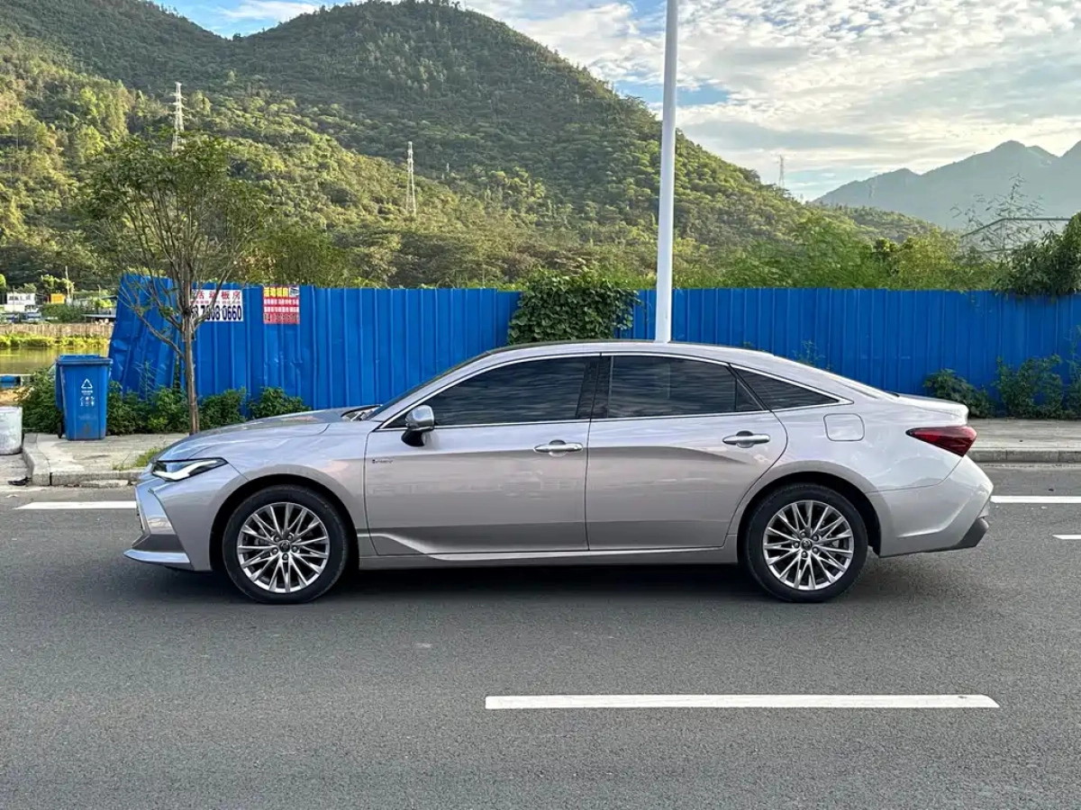 TOYOTA AVALON