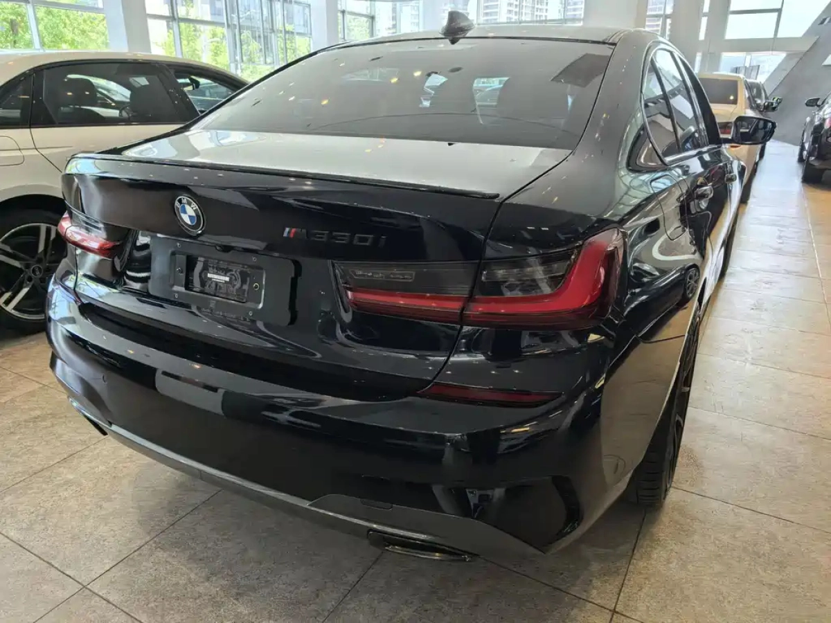 BMW 3-SERIES